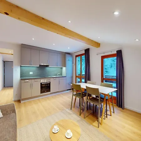In Les With Storage Appartement